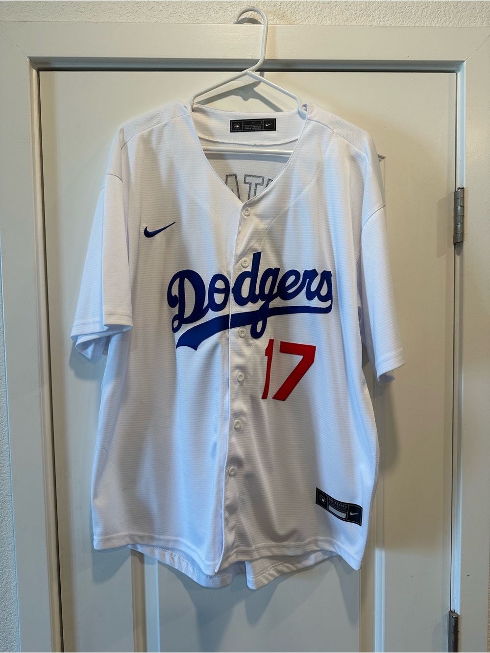 Nike Dodgers White Baseball Jersey with Blue Script and Red Number 17 size large